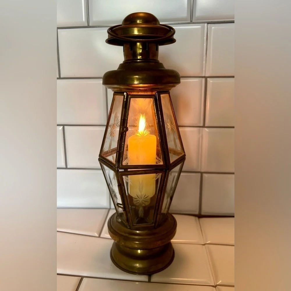 Vintage Large Solid Brass & Glass etched starry Lantern - Picture 7 of 12